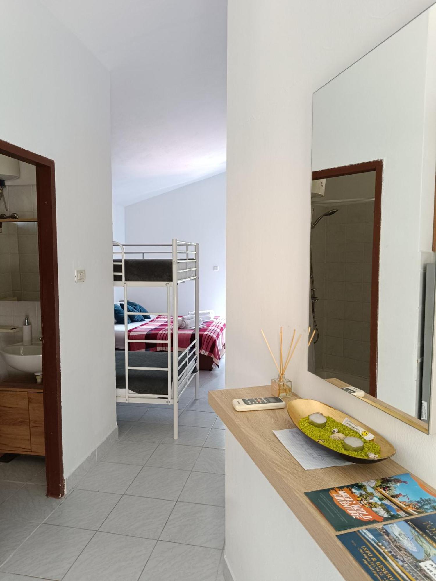 Studio Apartmani Tucic Celina Bagian luar foto